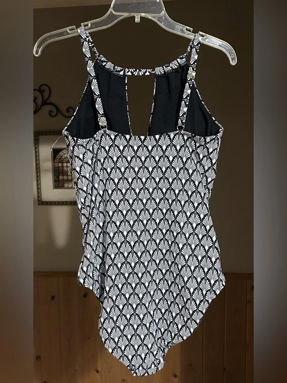 NEW Leilani One Piece Swimsuit 14 Neutral Modest Keyhole Neck Slimming Resort